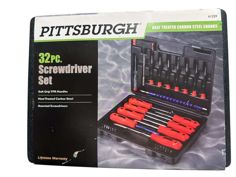 Pittsburgh 32-Piece Screwdriver Set with Case